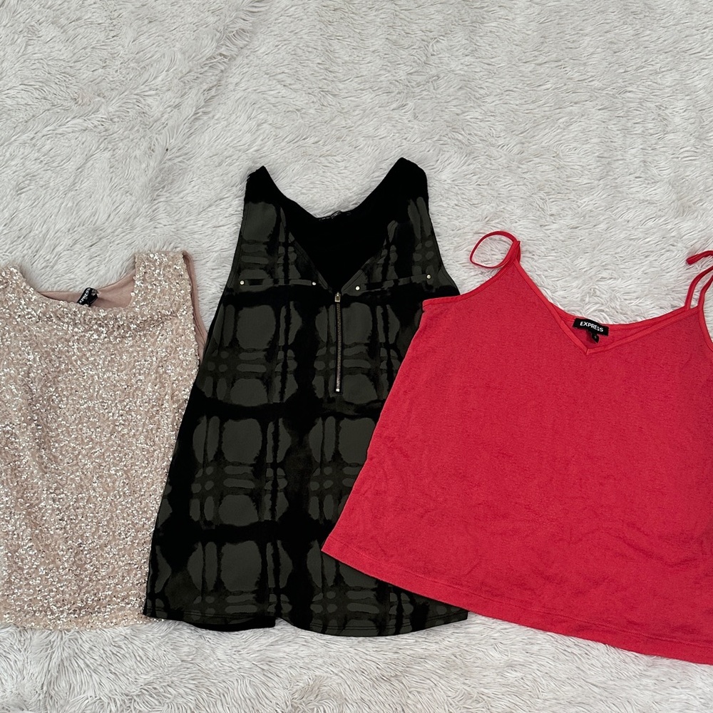 😊 Bundle of 3 Express Tank Tops XS/S